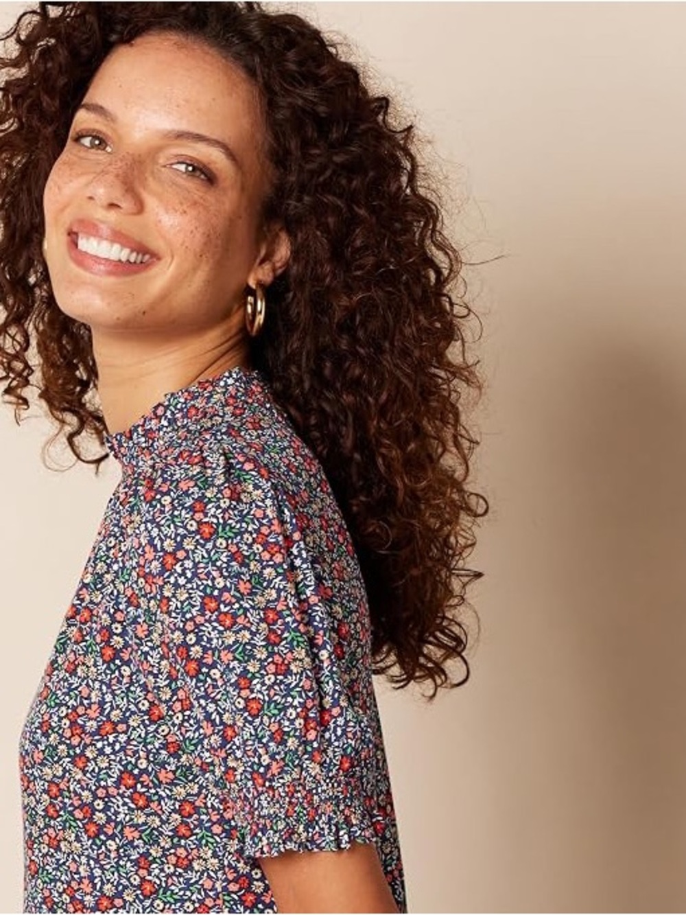 Amazon Essentials Floral Short Puff-Sleeve Peasant Top in Red Multi